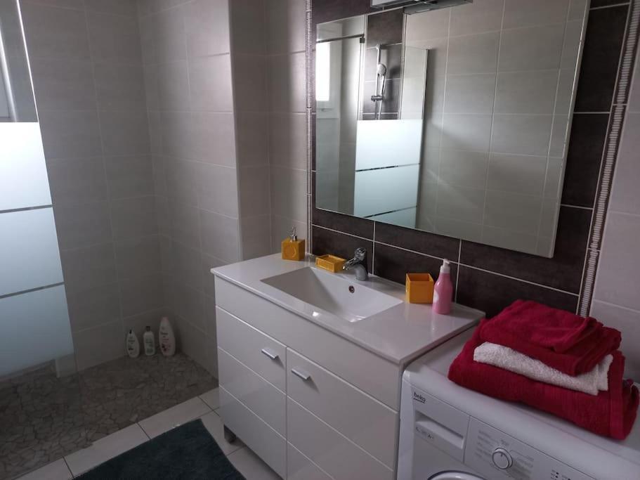 Appartement Dans Villa По Екстериор снимка